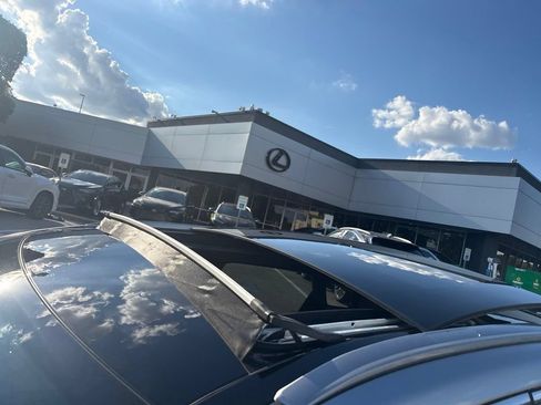 Used 2023 Lexus RX 350 Premium Plus w/ Cold Area Package FWD image 10