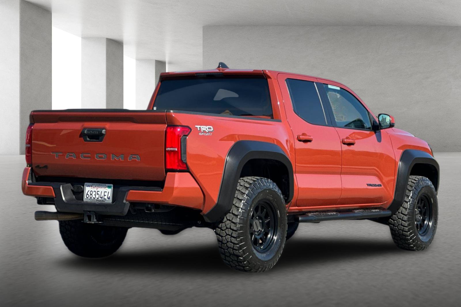 Used 2025 Toyota Tacoma TRD Sport AWD/4WD image 4