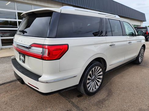 Used 2019 Lincoln Navigator L Reserve AWD/4WD image 8