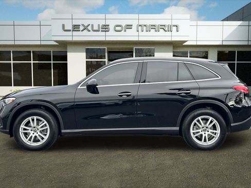 Used 2025 Mercedes-Benz GLC 300 4MATIC image 2