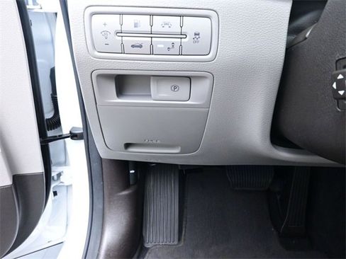 Used 2020 Genesis G80 3.8 image 16