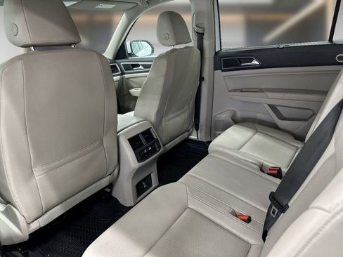 Used 2019 Volkswagen Atlas SE image 12