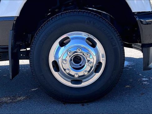 Used 2024 Ford F350 King Ranch AWD/4WD image 9