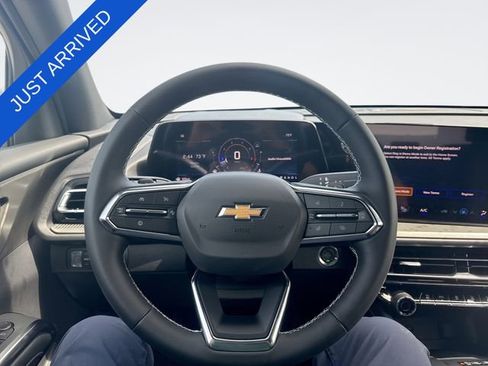 New 2026 Chevrolet Traverse LT w/ Sun and Wheel Package FWD image 14