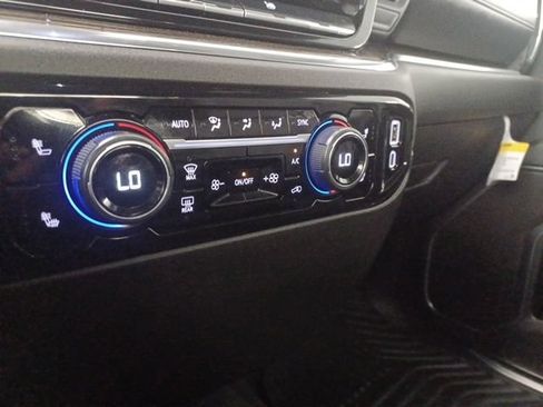 Used 2025 Chevrolet Silverado 1500 LT RWD image 30