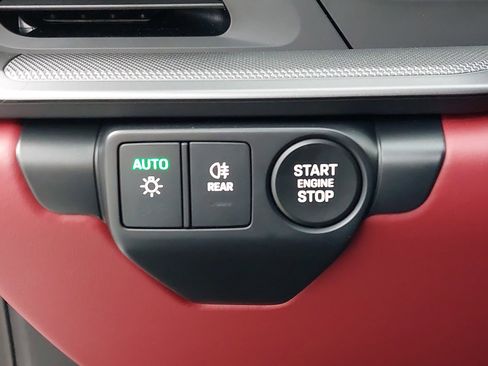 Used 2025 Porsche 911 Carrera T image 24