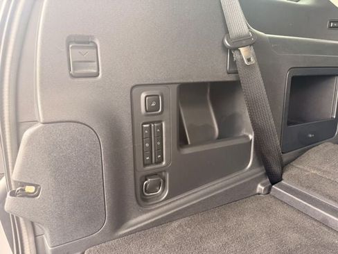Used 2025 Ford Expedition Active AWD/4WD image 25