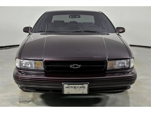 Used 1996 Chevrolet Impala SS RWD image 4
