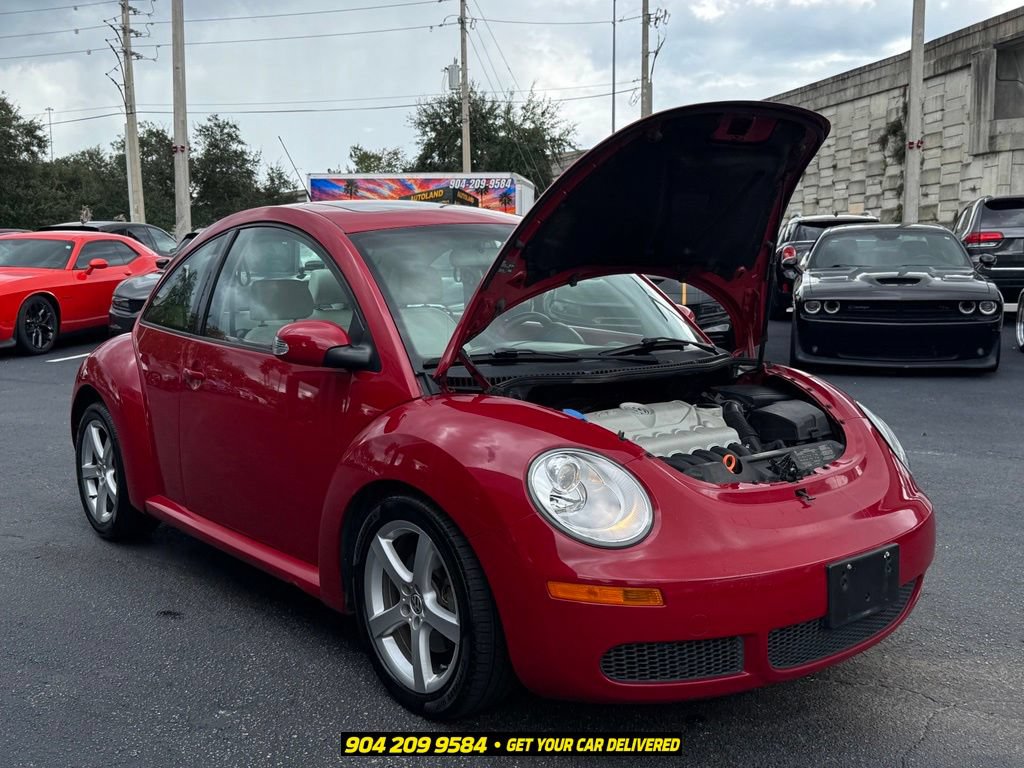 Used 2010 Volkswagen Beetle Coupe FWD image 33
