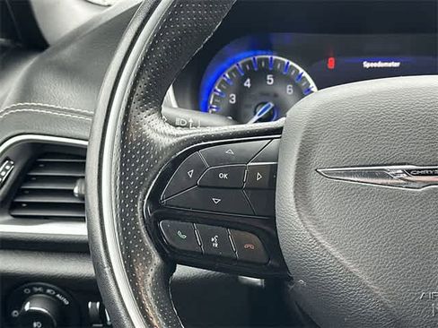 Used 2021 Chrysler Pacifica Limited w/ S Appearance Package image 9