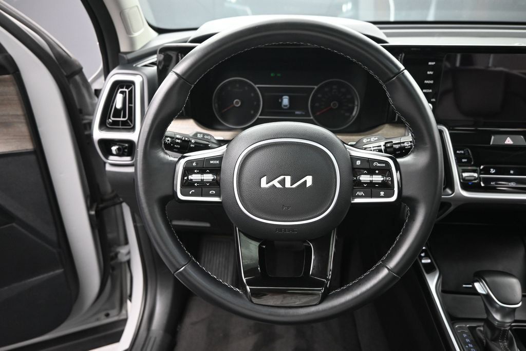 Used 2023 Kia Sorento X-Line EX AWD/4WD image 14