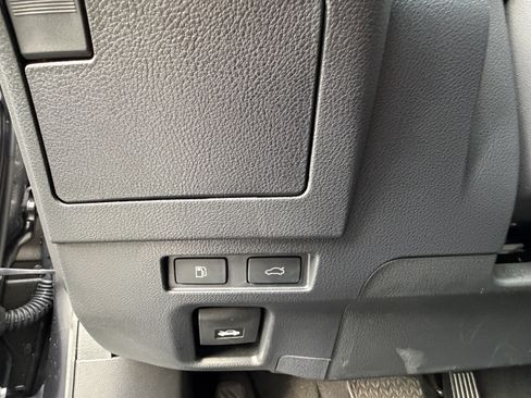 Used 2025 Lexus ES 350 w/ Premium Package FWD image 14