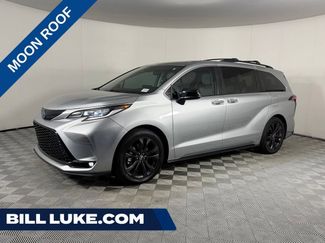 Used 2022 Toyota Sienna XSE w/ XSE Plus Package FWD video 1