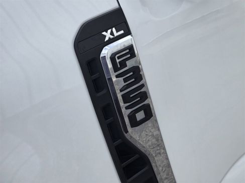 Used 2023 Ford F350 XL image 11