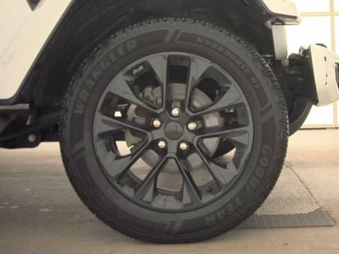 Used 2021 Jeep Gladiator Overland AWD/4WD image 20