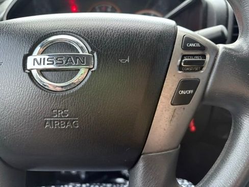 Used 2015 Nissan Titan SV RWD image 14