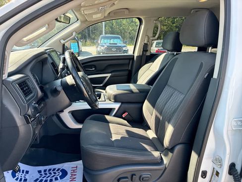 Used 2023 Nissan Titan SV w/ SV Convenience Package AWD/4WD image 18