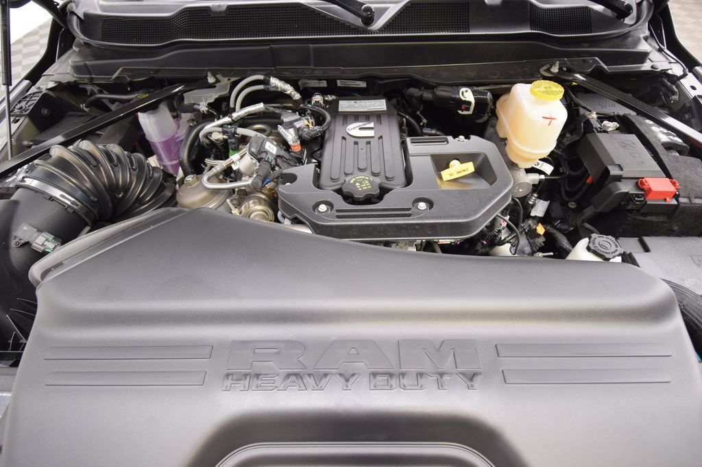 New 2026 RAM 5500 4x4 Crew Cab image 28