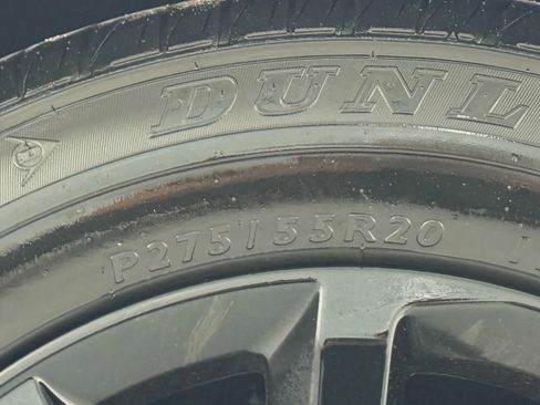 Used 2019 Bentley Bentayga image 55