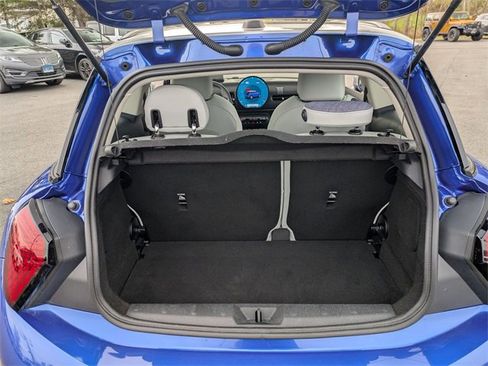 Used 2025 MINI Cooper 2-Door Hardtop image 31