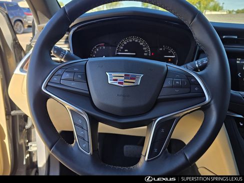 Used 2018 Cadillac XT5 Luxury w/ Driver Awareness Package image 23