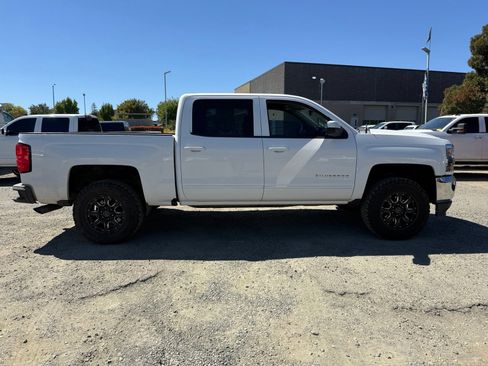 Used 2018 Chevrolet Silverado 1500 LT w/ All Star Edition AWD/4WD image 7