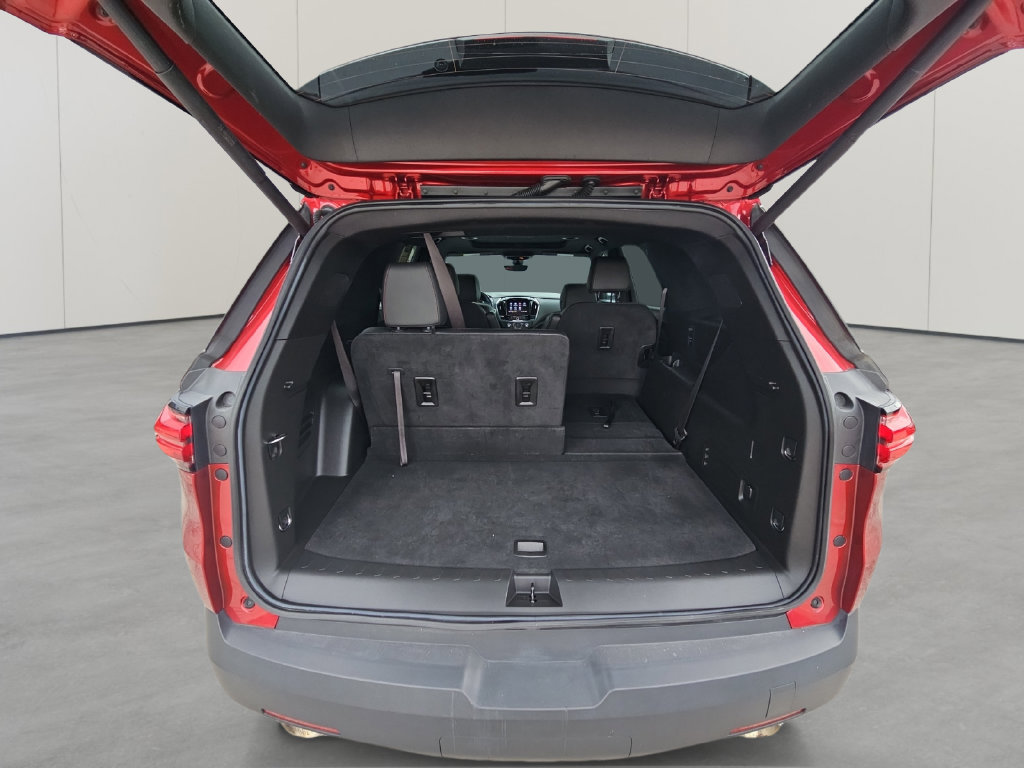 Used 2023 Chevrolet Traverse RS AWD/4WD image 18