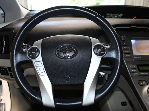 Used 2012 Toyota Prius Four FWD image 11