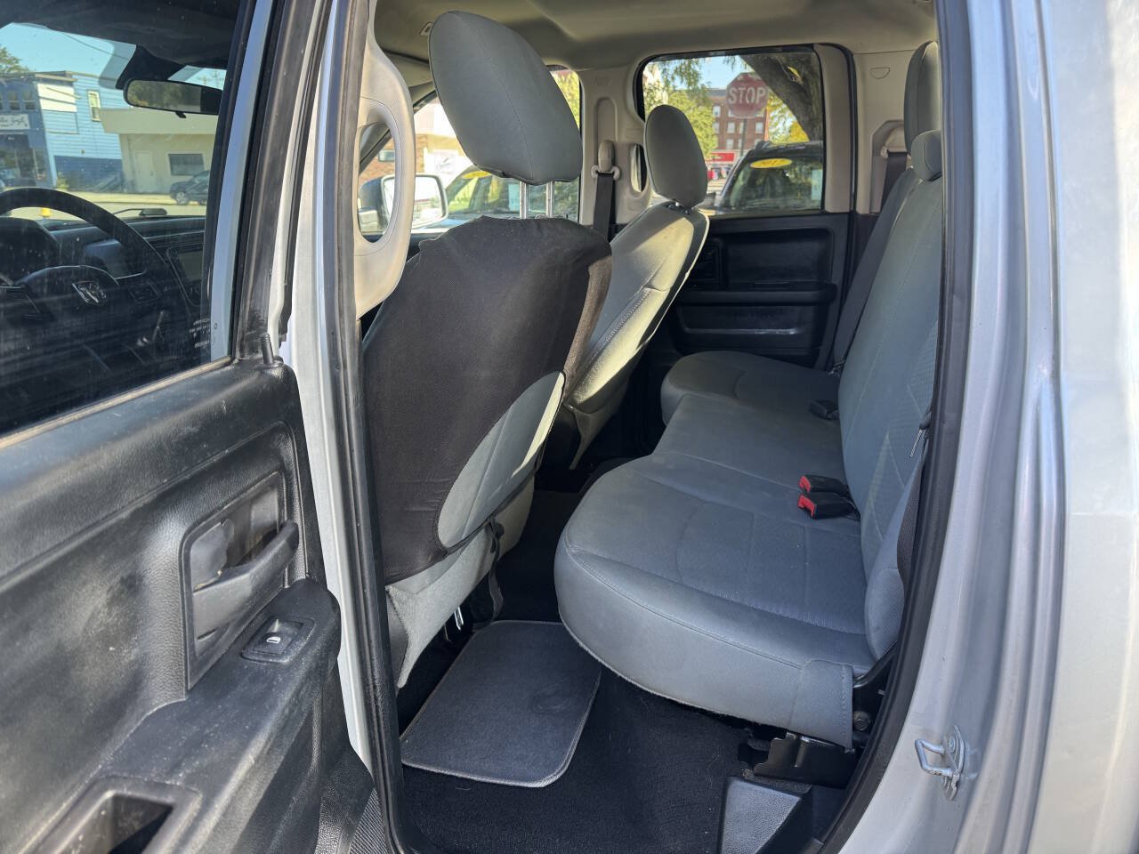 Used 2018 RAM 1500 Express w/ Express Value Package AWD/4WD image 9