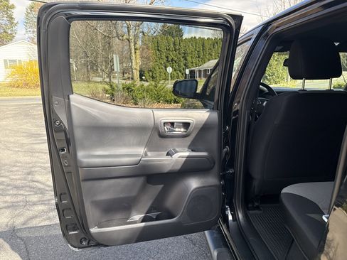 Used 2023 Toyota Tacoma TRD Sport image 25