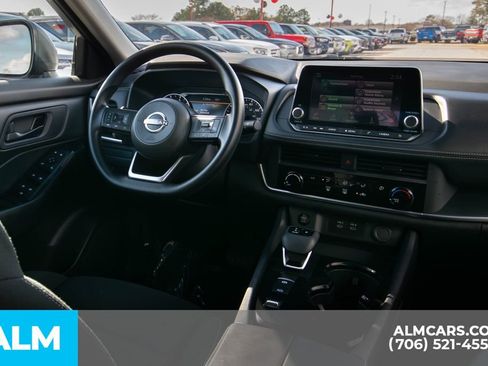 Used 2024 Nissan Rogue S image 15
