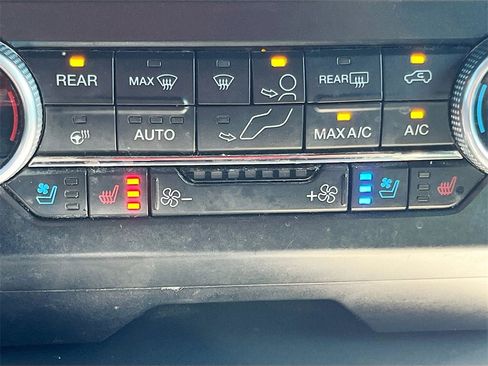 Used 2021 Ford Expedition Max XLT image 21