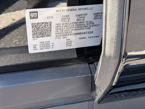 Used 2024 Chevrolet Suburban Premier w/ Premium Package AWD/4WD image 40