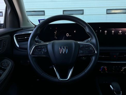 Used 2025 Buick Encore GX Preferred image 31