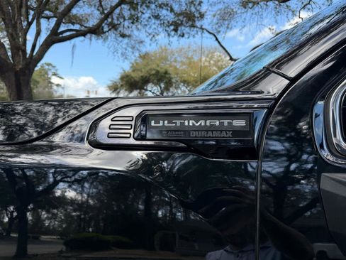 Used 2024 GMC Sierra 2500 Denali Ultimate image 10