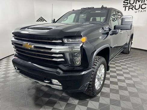 Used 2023 Chevrolet Silverado 3500 High Country AWD/4WD image 4