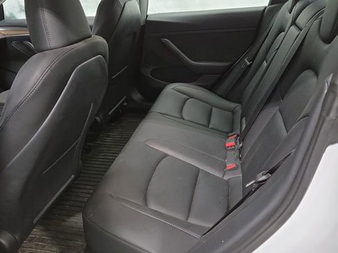 Used 2023 Tesla Model 3 Standard Range image 4