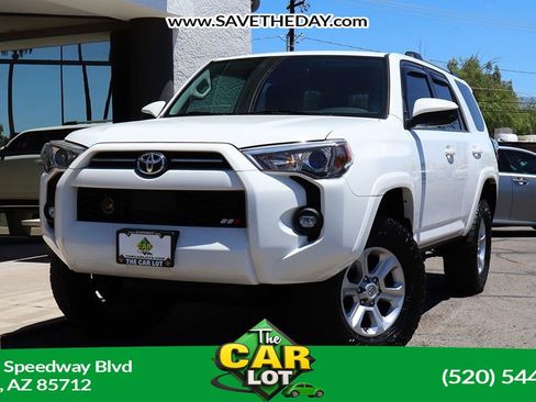 Used 2022 Toyota 4Runner SR5 AWD/4WD image 1