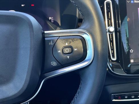 Used 2023 Volvo C40 P8 Recharge Ultimate image 21