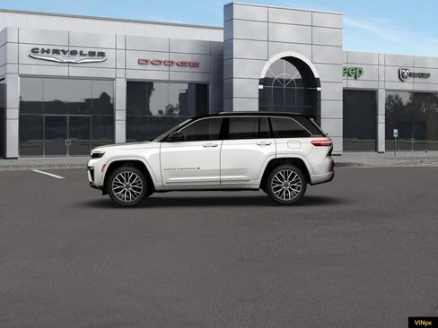 New 2026 Jeep Grand Cherokee Summit AWD/4WD image 3