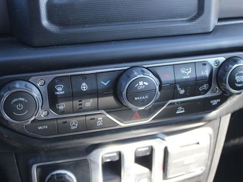 Used 2022 Jeep Wrangler Sport S image 8