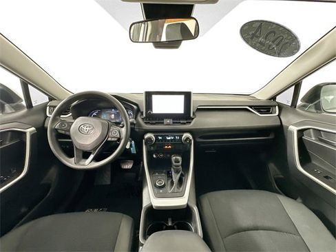 Used 2024 Toyota RAV4 LE image 27