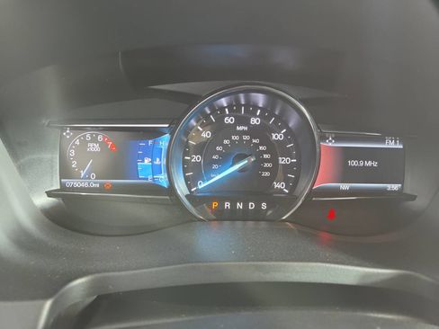 Used 2017 Ford Explorer XLT w/ Equipment Group 202A FWD image 35
