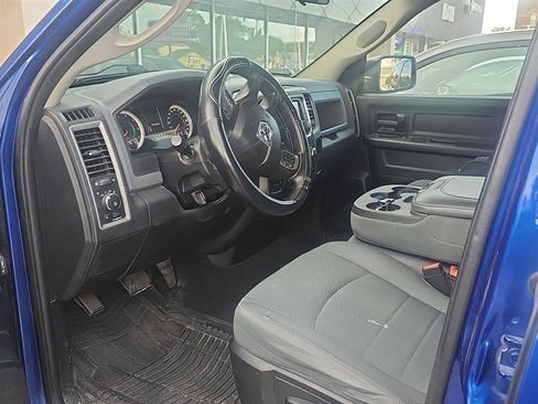Used 2017 RAM 1500 Express AWD/4WD image 12