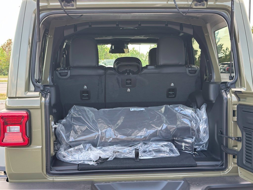 New 2026 Jeep Wrangler Unlimited Sahara AWD/4WD image 16
