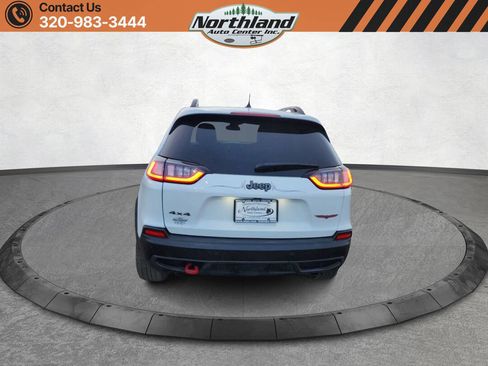 Used 2022 Jeep Cherokee Trailhawk image 6