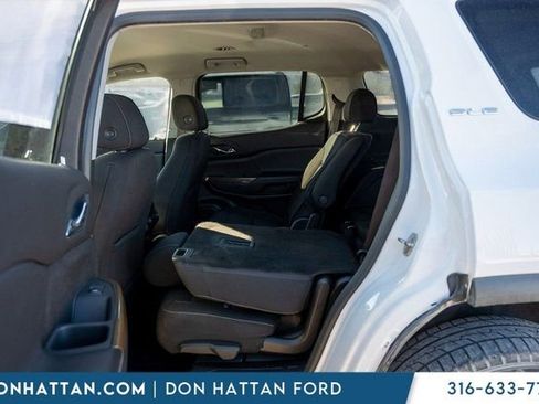 Used 2021 GMC Acadia SLE image 20