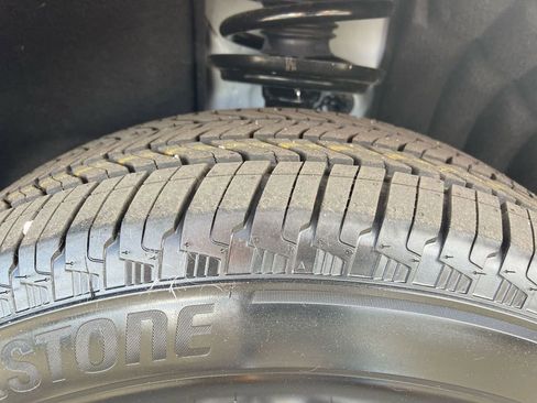 Used 2025 Chevrolet Traverse LT w/ Driver Confidence Package image 35