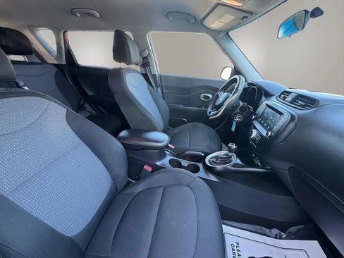 Used 2018 Kia Soul + FWD image 11
