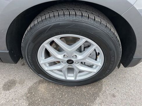 Used 2024 Ford Edge SEL image 16